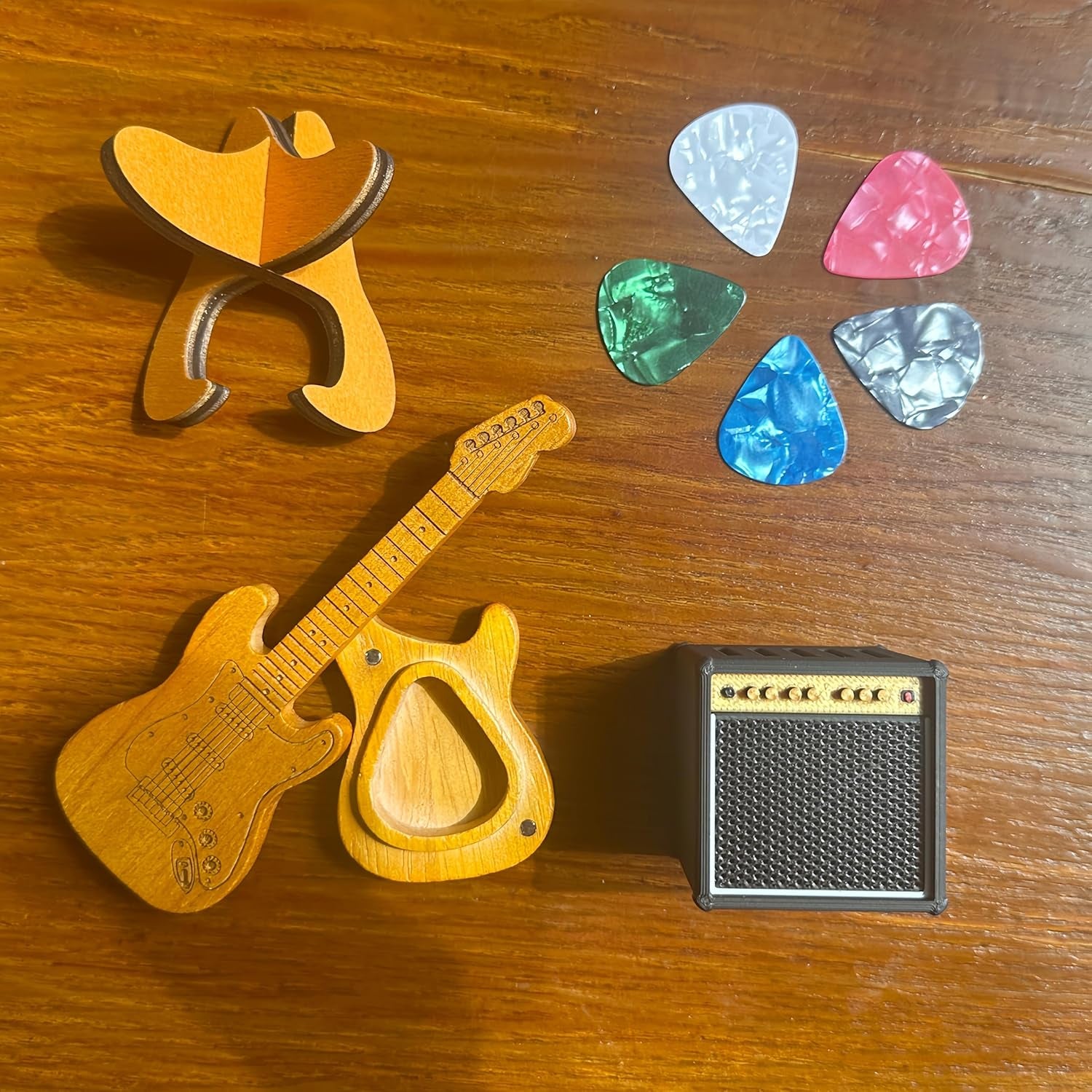 Amp Pick Holder and Wooden Guitar Pick Case